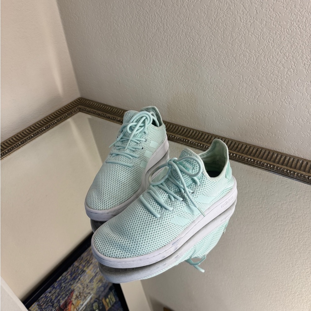 Adidas Sneakers